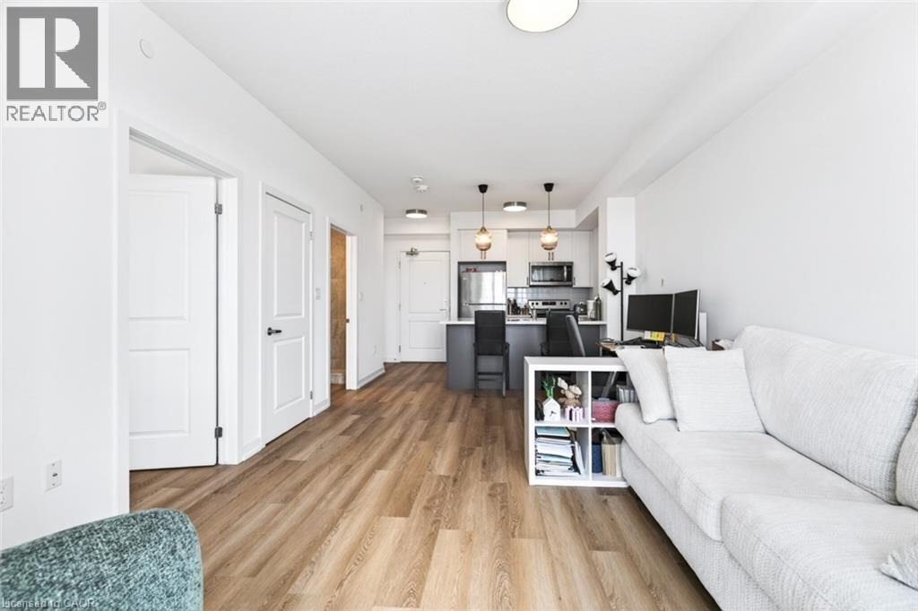 #804 470 DUNDAS Street E - 15