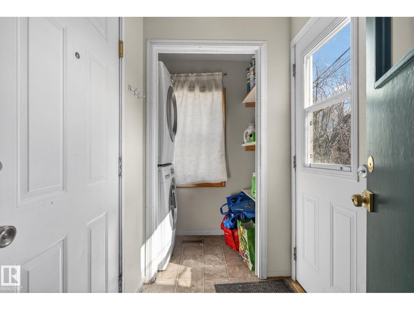 11227 103 ST NW - 17