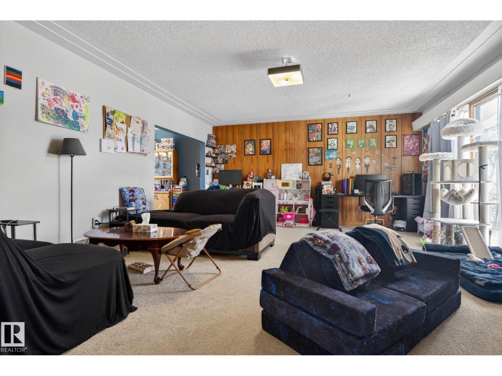 11227 103 ST NW - 4