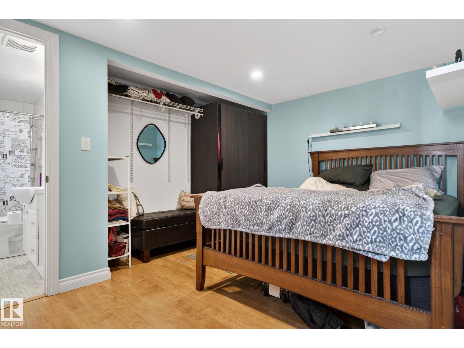 11227 103 ST NW - 31