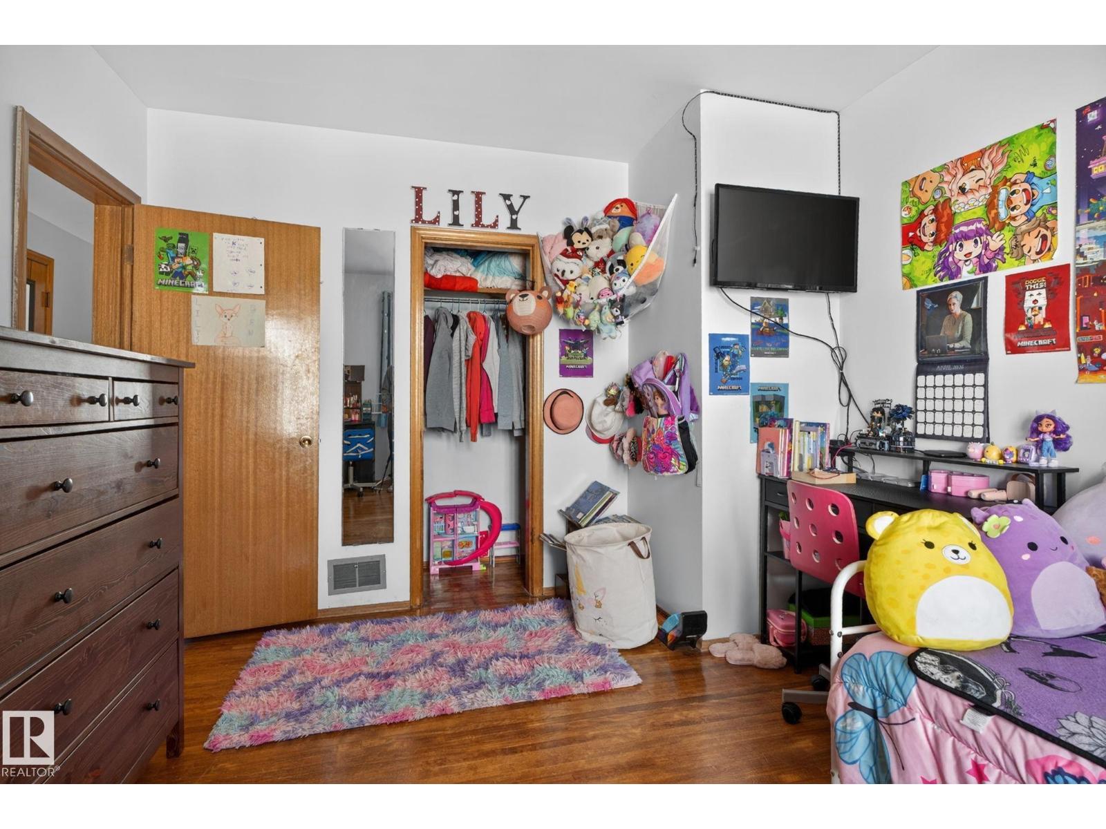 11227 103 ST NW - 14