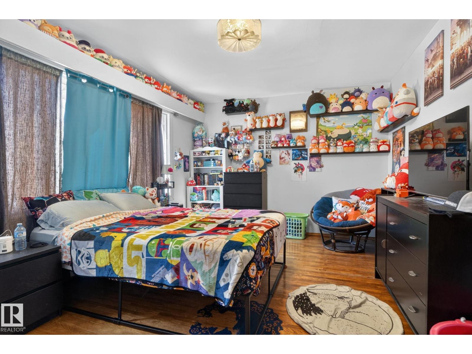 11227 103 ST NW - 15