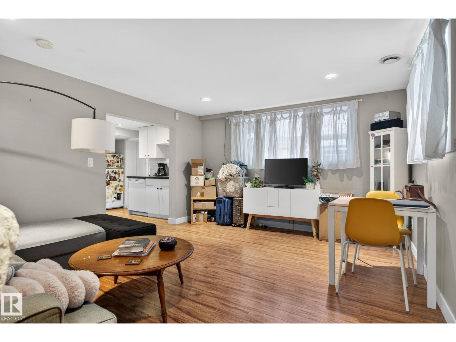 11227 103 ST NW - 43