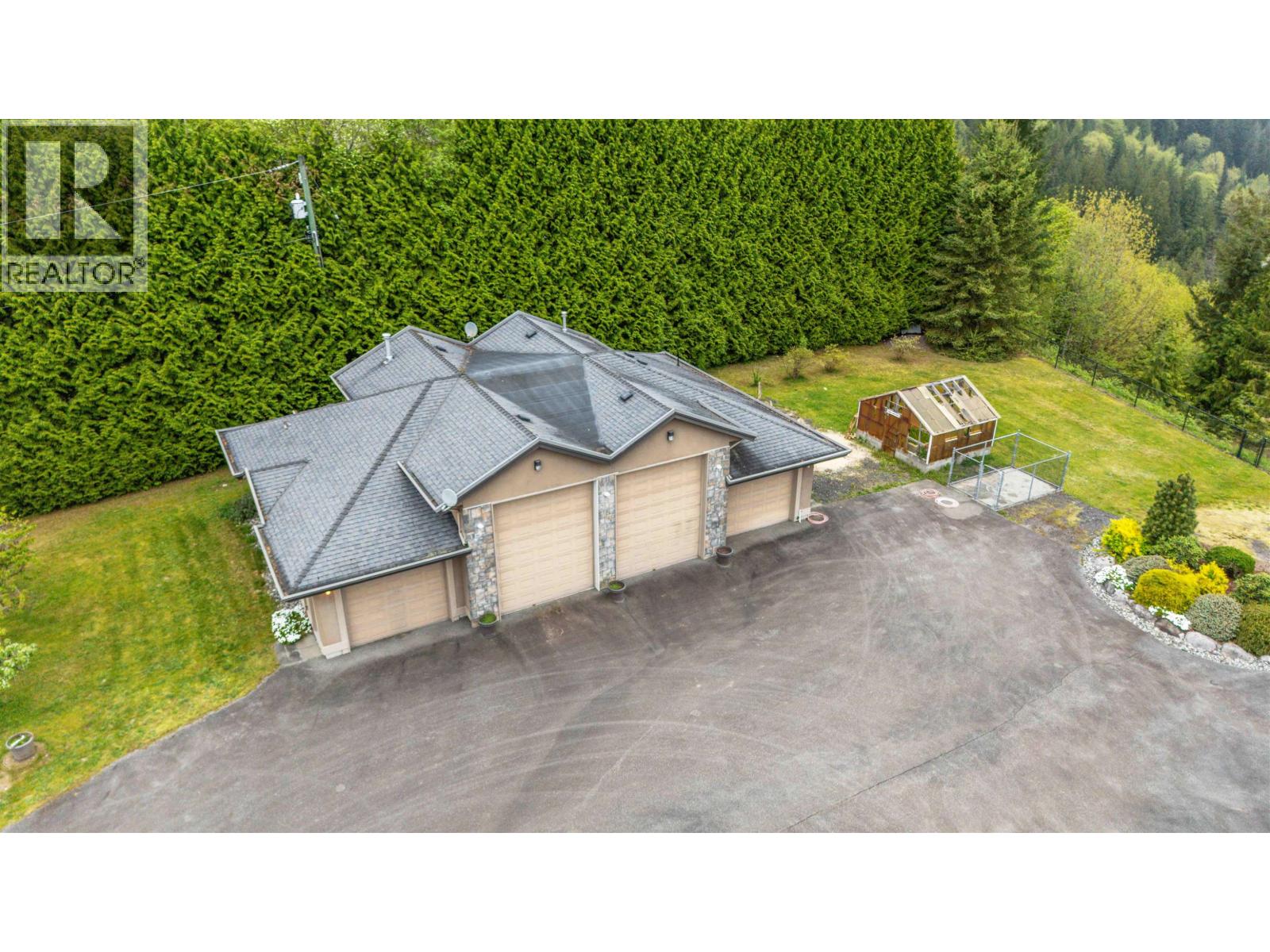 10270 ROLLEY CRESCENT — photo 34