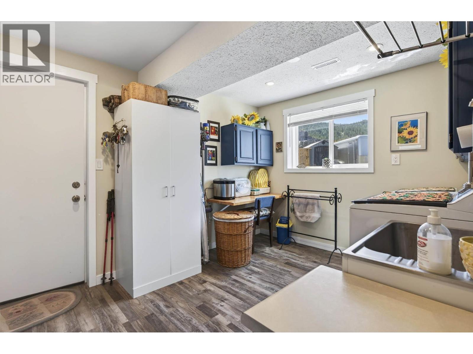 1301 FIR Avenue - 57