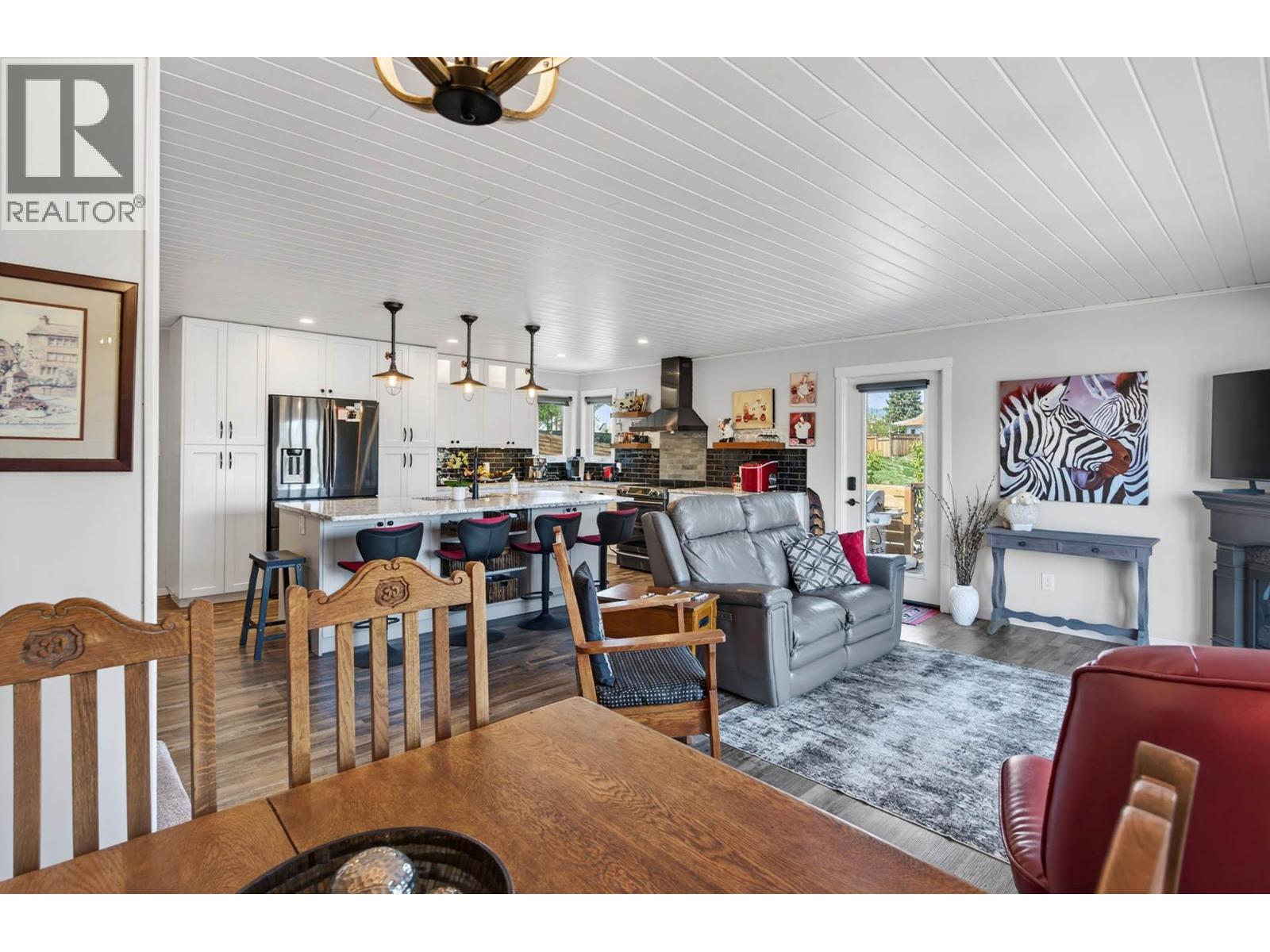 1301 FIR Avenue - 36