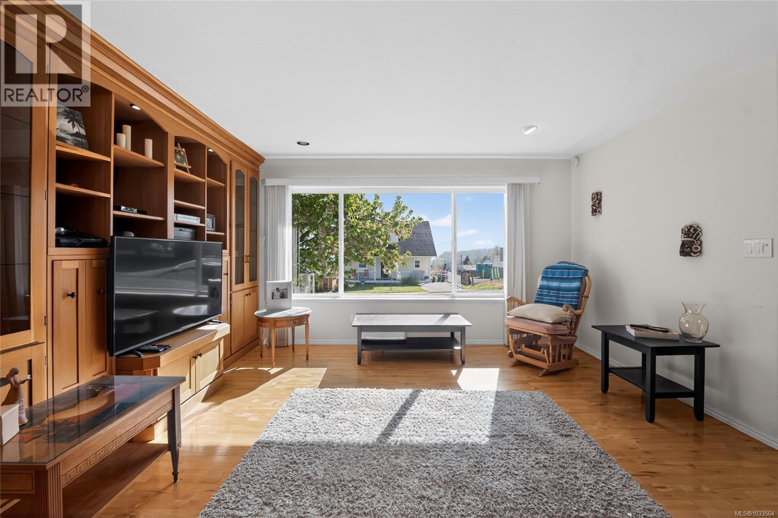 8126 Musgrave St - Image 3