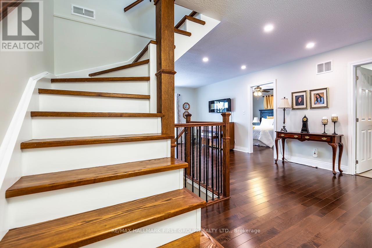 61 DRUAN DRIVE - 18