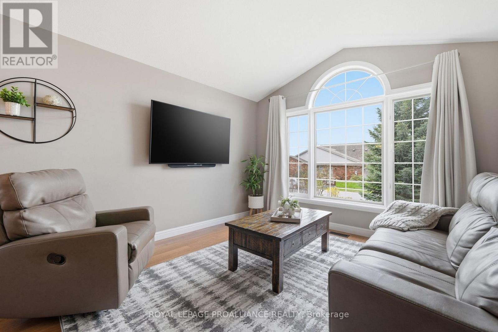 57 FINCH DRIVE — photo 9