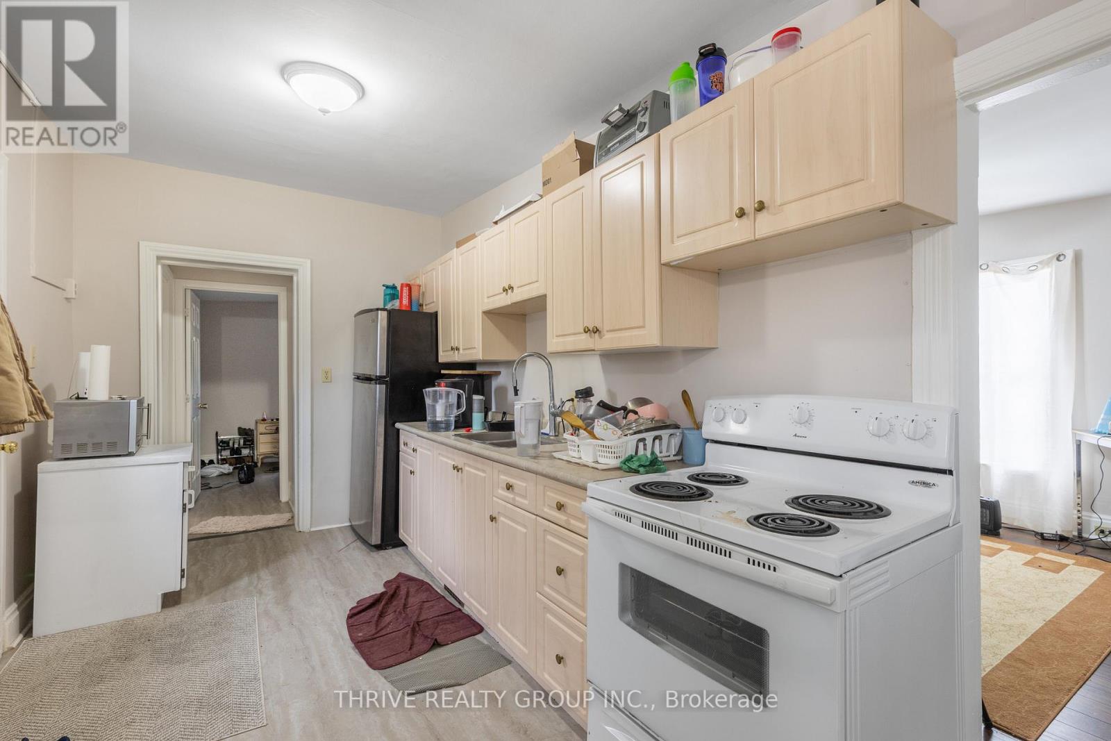 537 MARY STREET — photo 26