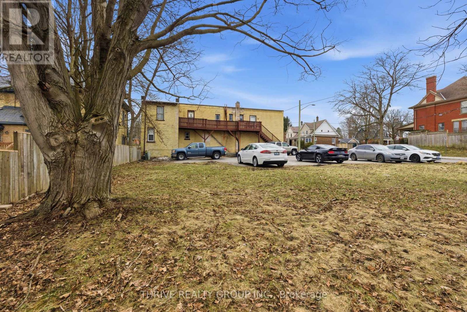 Oversized Lot- Ample Parking