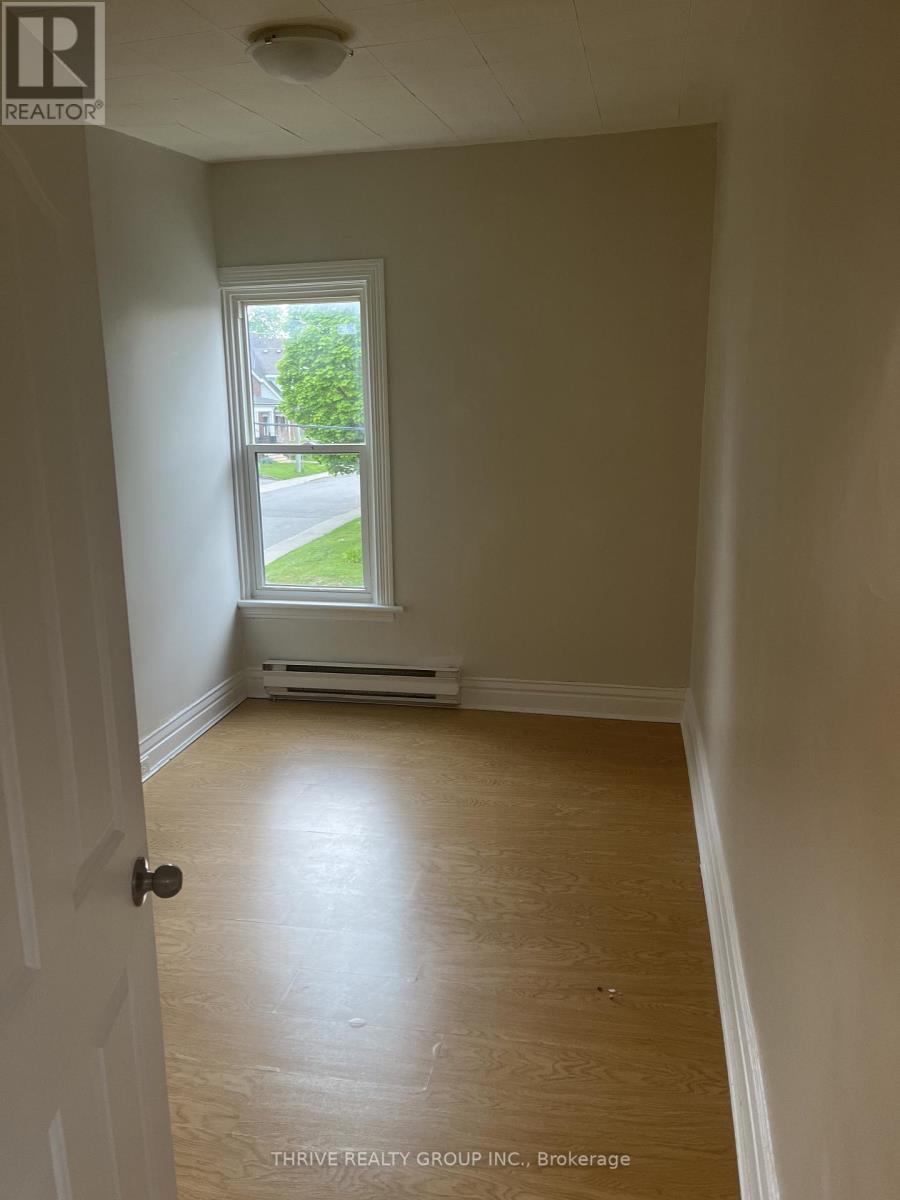 537 MARY STREET — photo 38