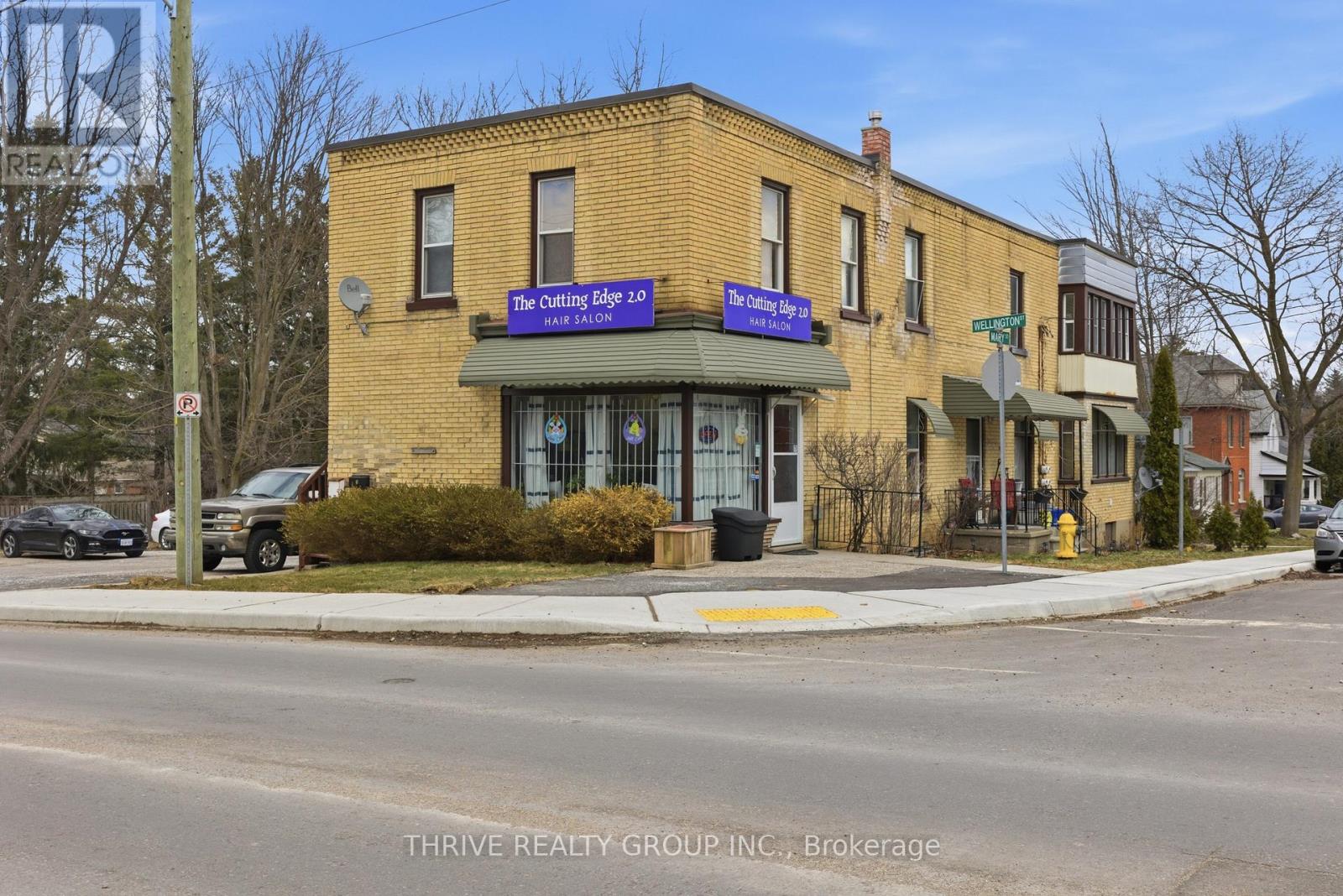 537 MARY STREET — photo 7