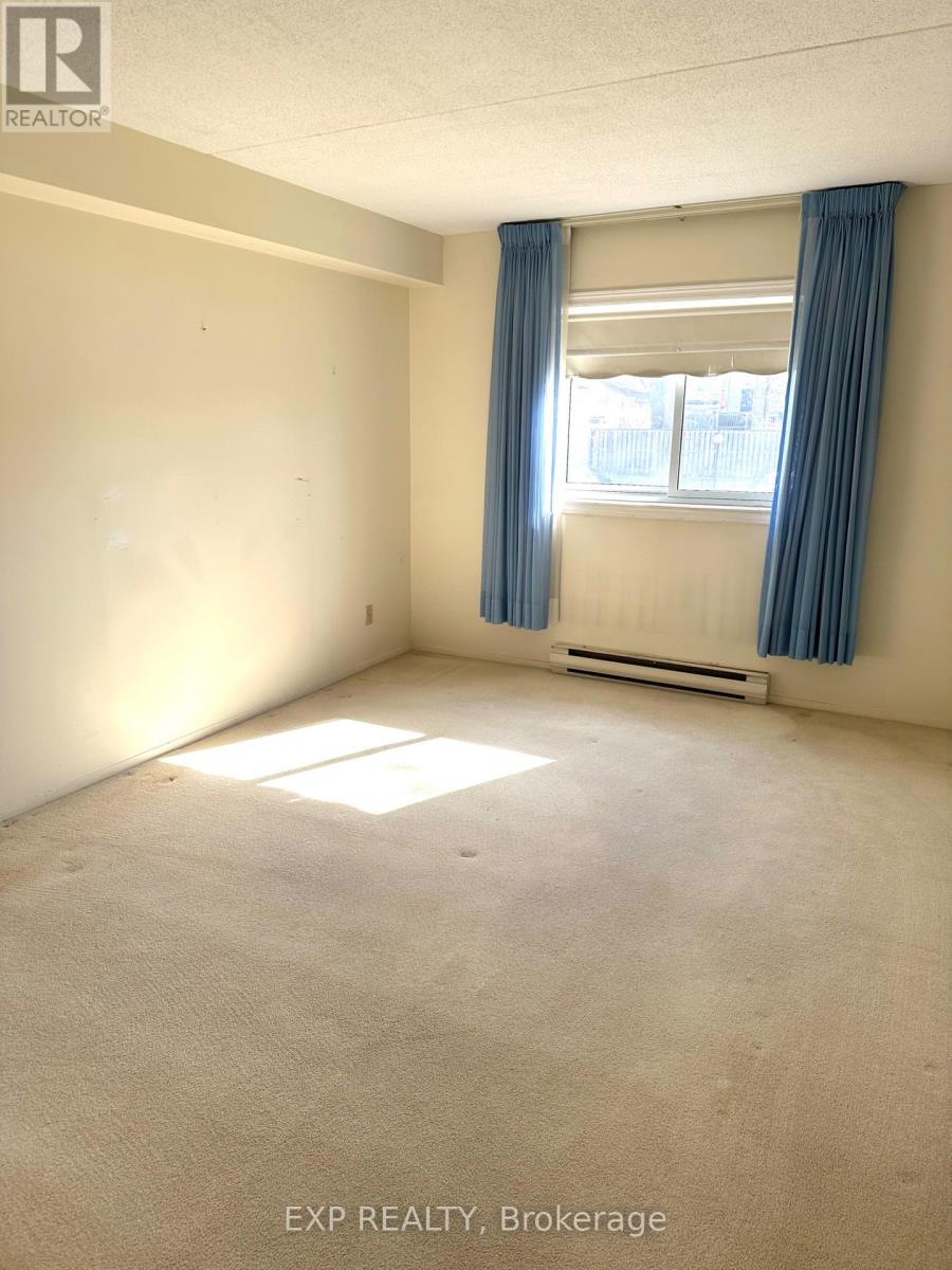 #208 15 FINDLAY AVENUE - 12