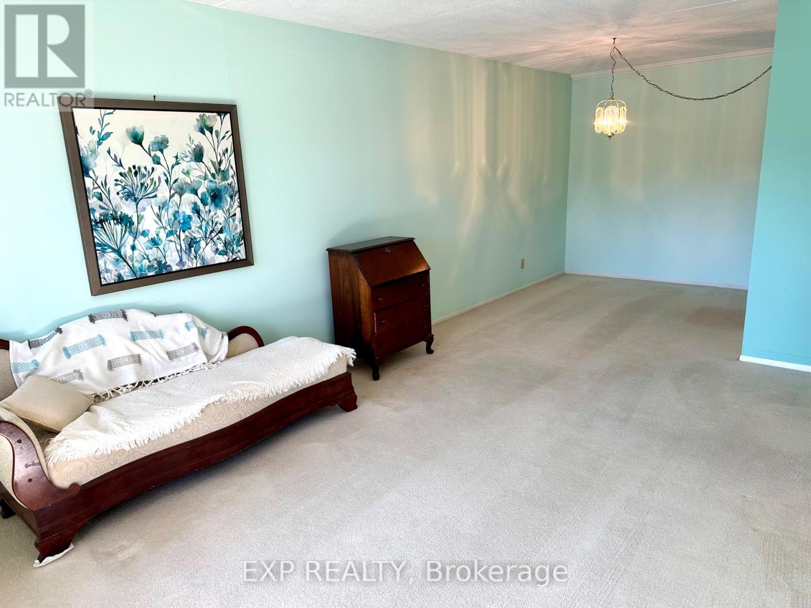 #208 15 FINDLAY AVENUE - 4