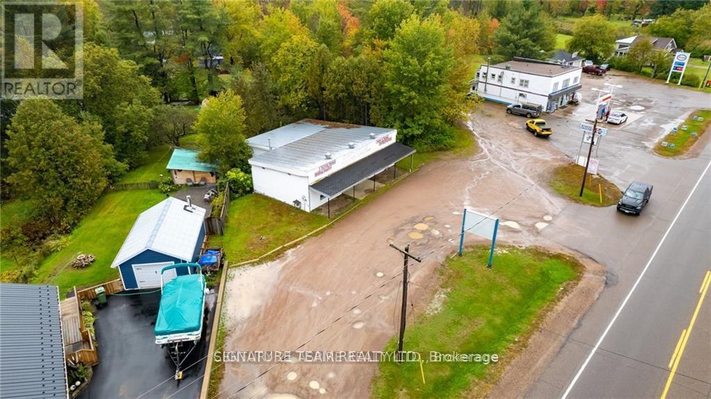 Studio for Rent in Ottawa – 2096 PETAWAWA BOULEVARD, Ottawa – By Peter Sagos - Image 2