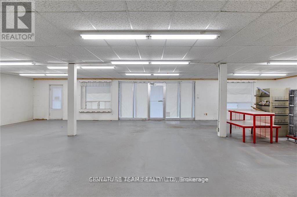 Studio for Rent in Ottawa – 2096 PETAWAWA BOULEVARD, Ottawa – By Peter Sagos - Image 8