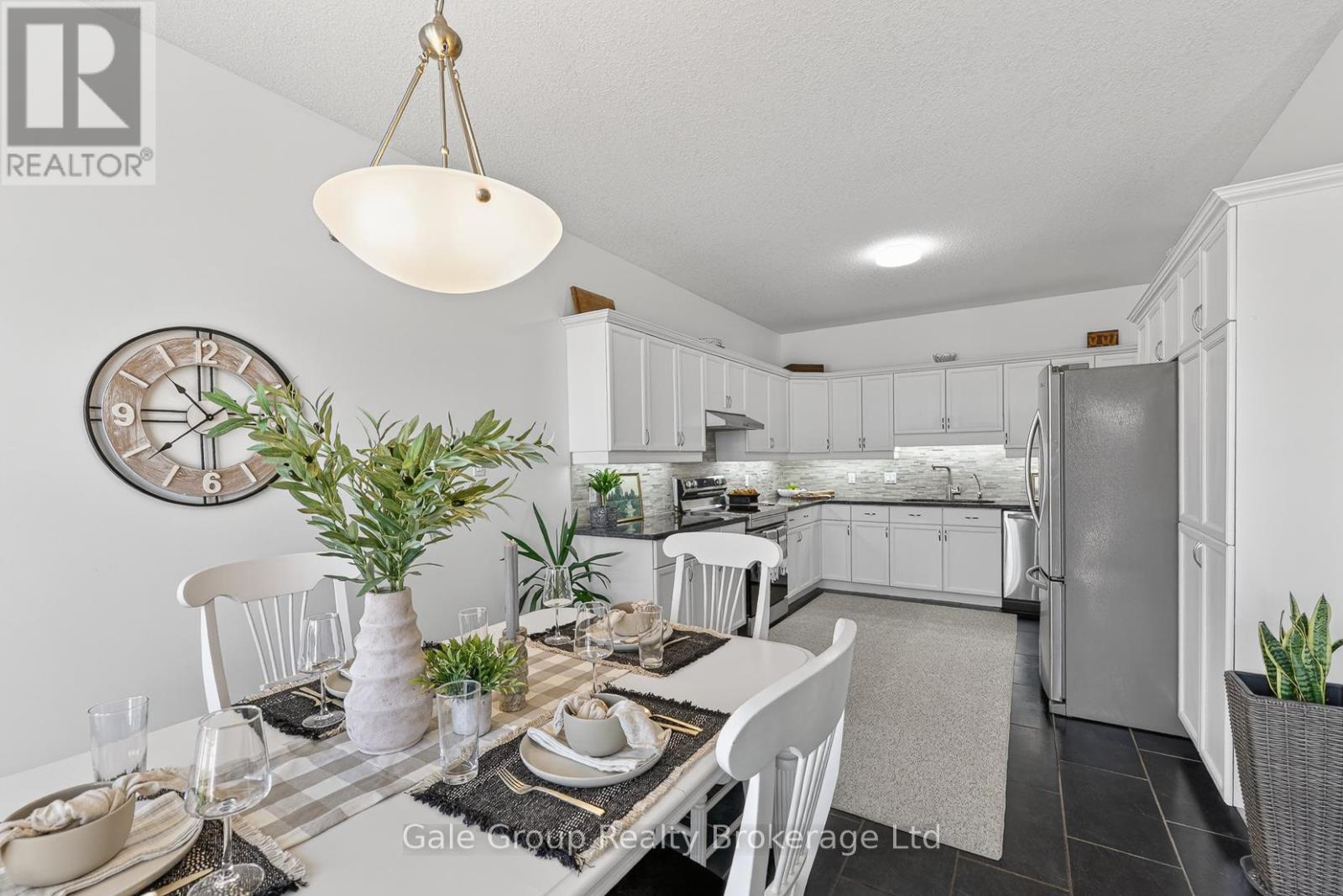 89 WOODVALE DRIVE - 10