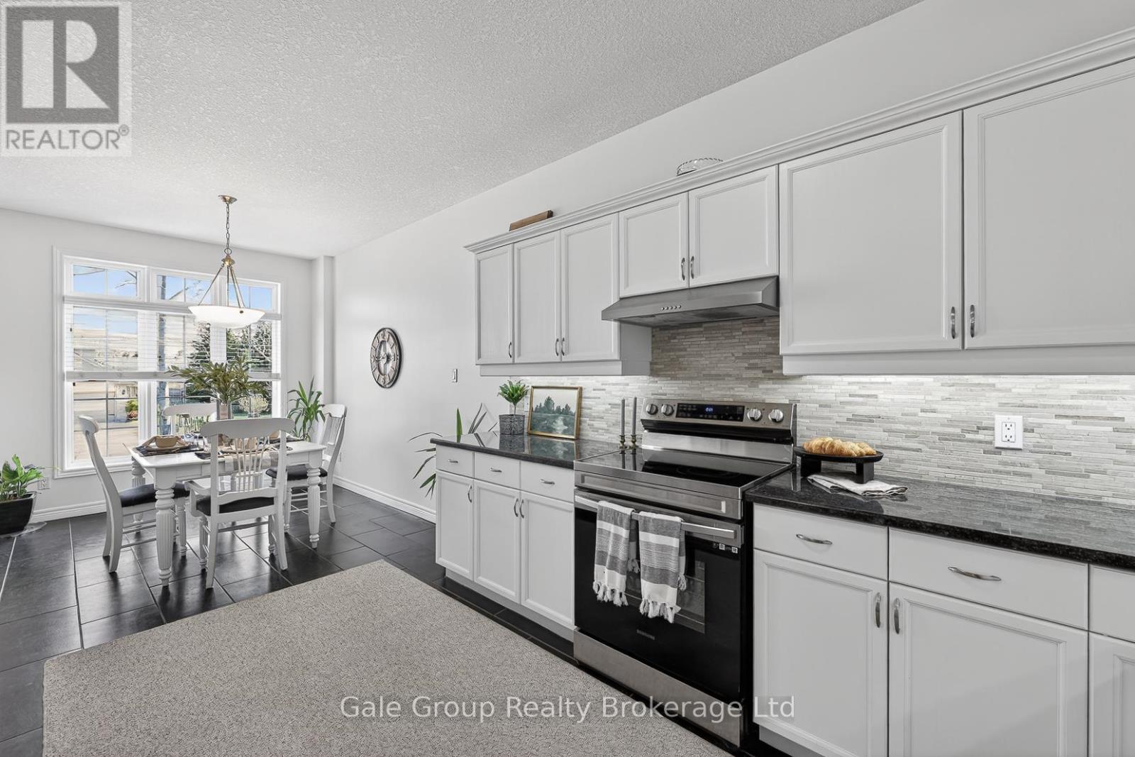 89 WOODVALE DRIVE - 12