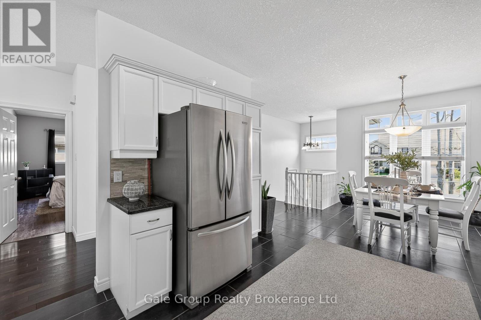 89 WOODVALE DRIVE - 13