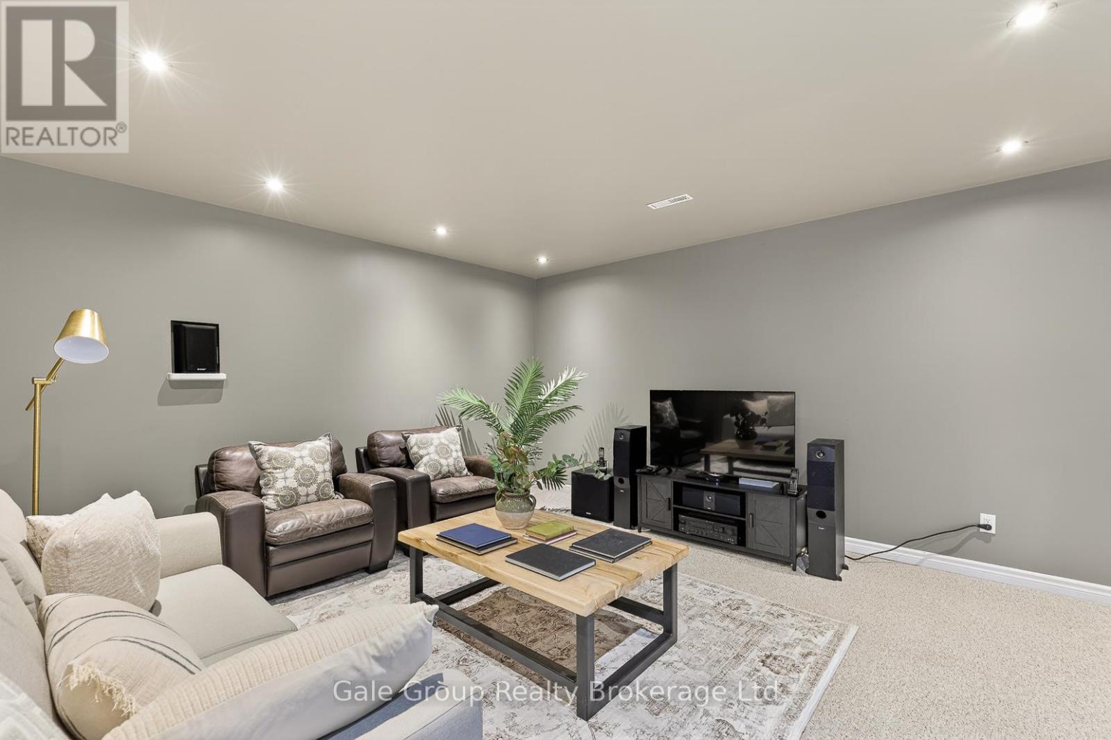 89 WOODVALE DRIVE - 27
