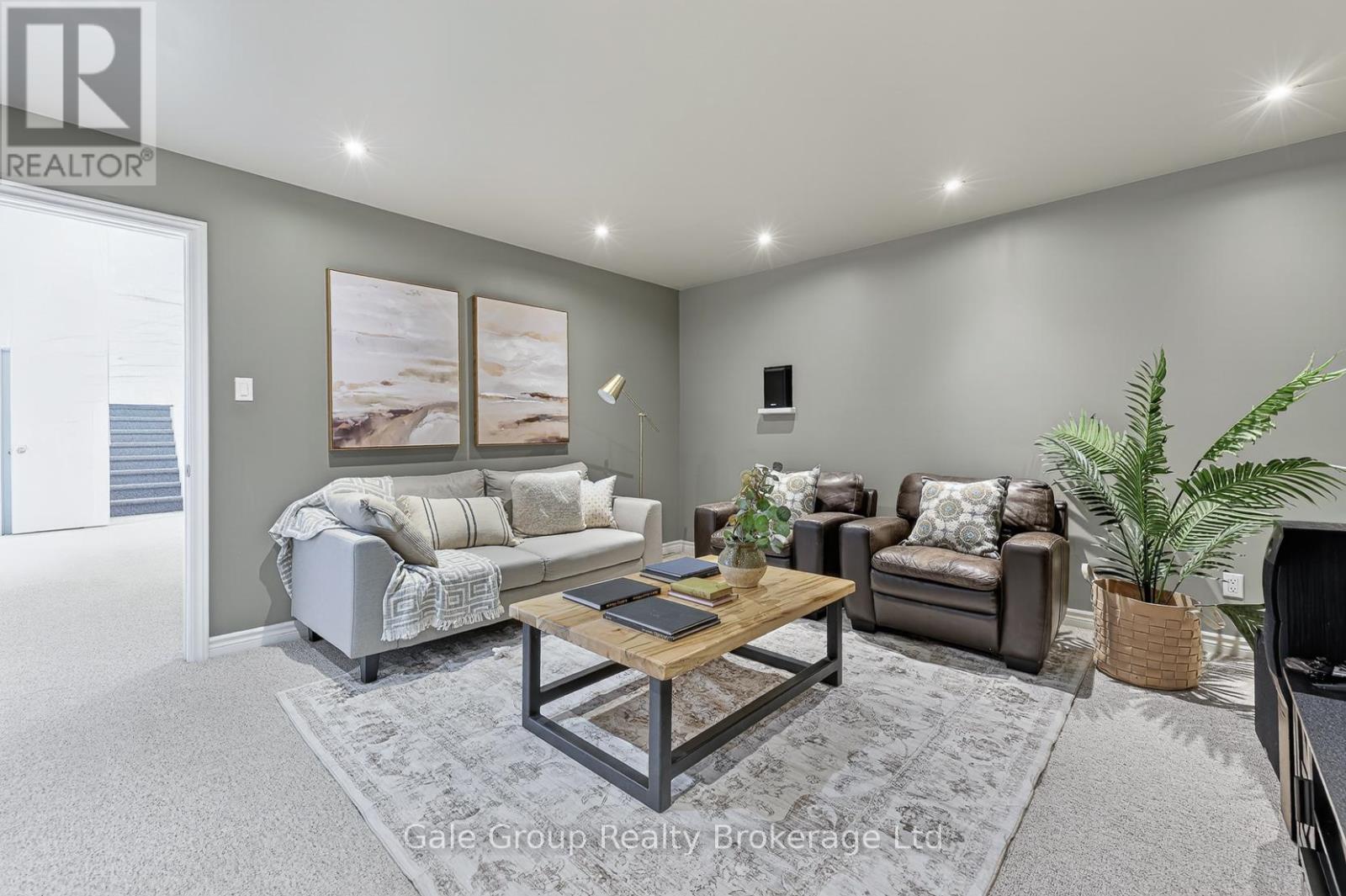 89 WOODVALE DRIVE - 28