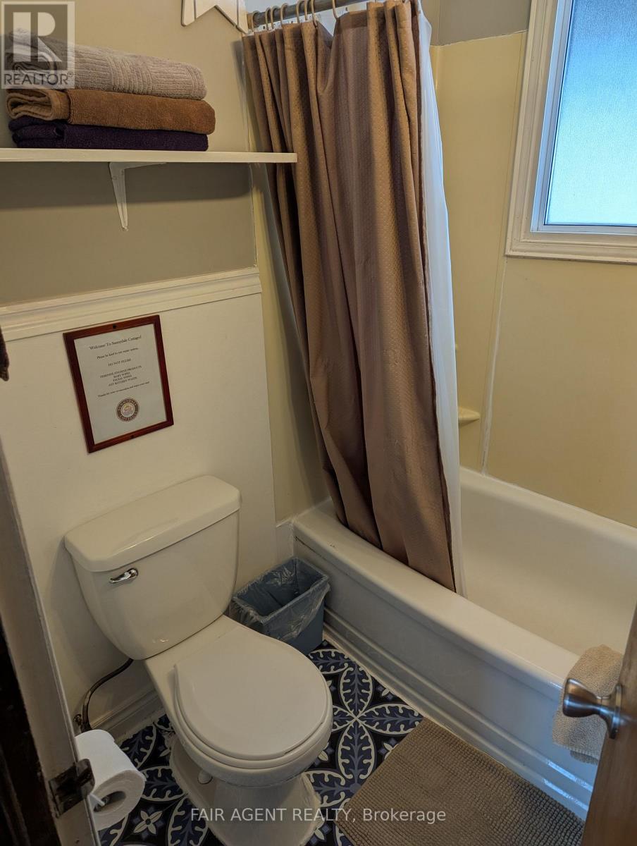 743022 & 743024 DAWSON POINT ROAD Property Photo