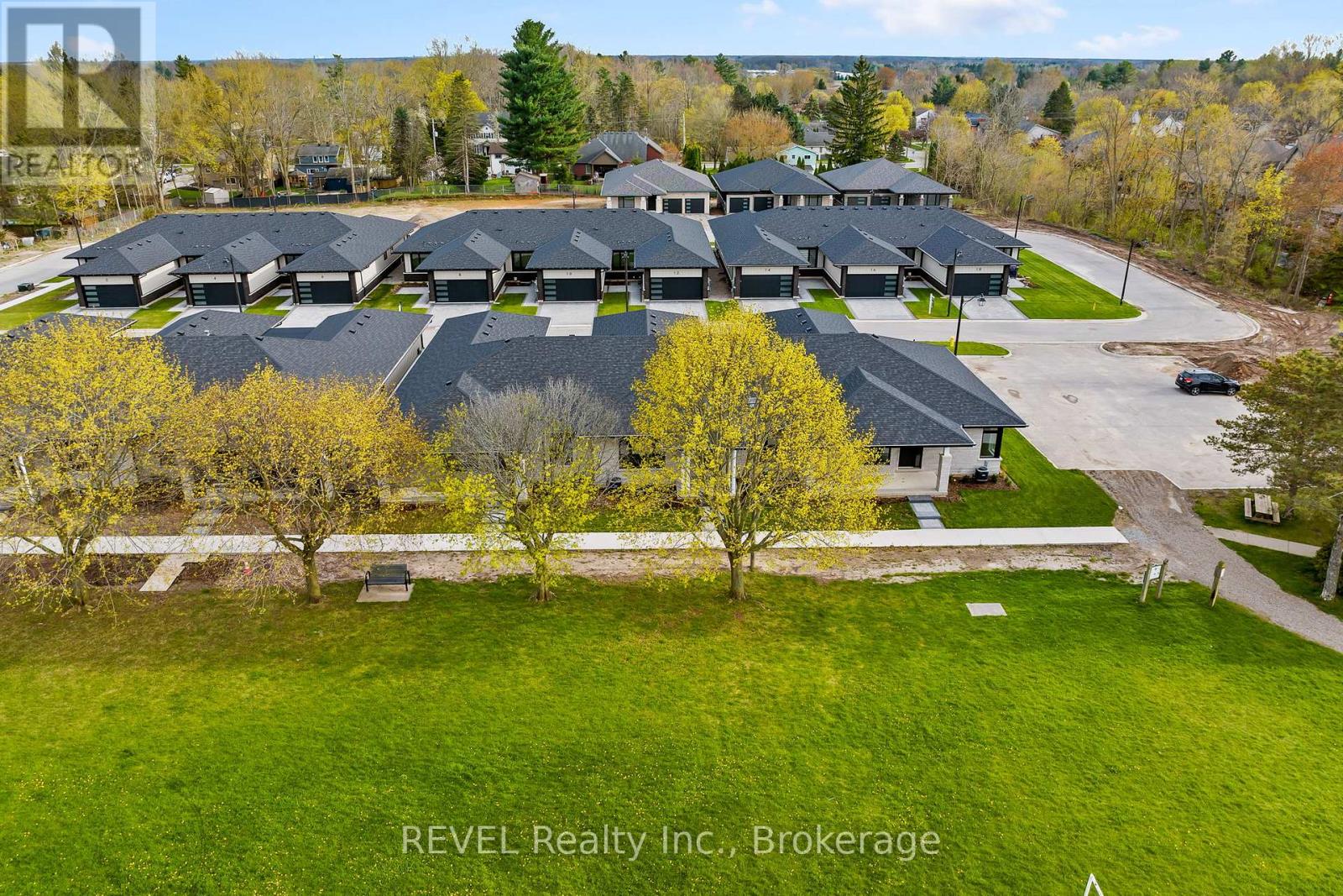 11 ACCURSI CRESCENT - 41