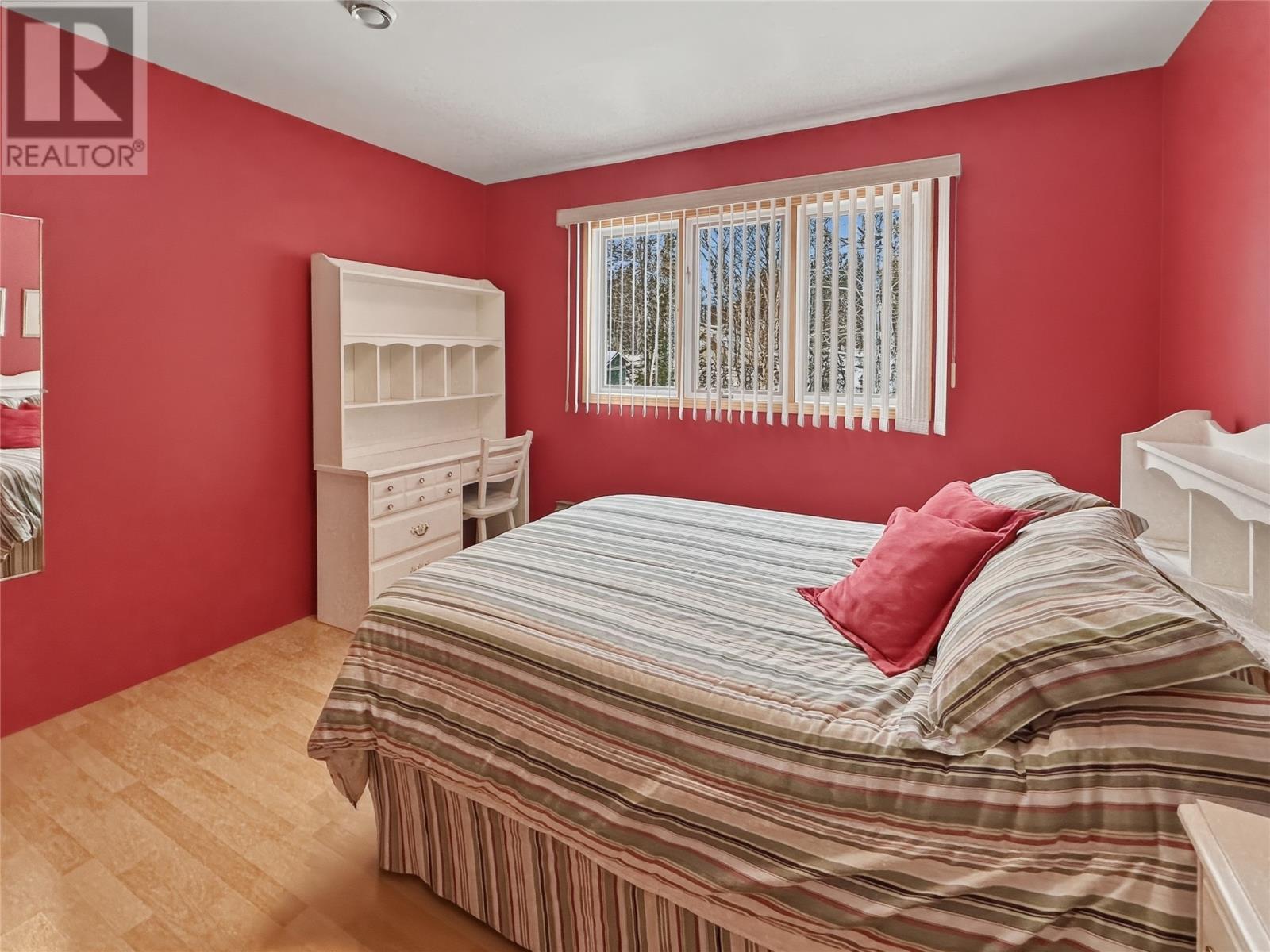 35 Pine Tree Road - 16