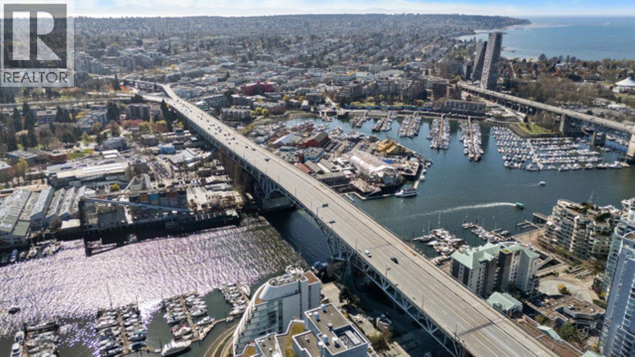 2003 499 PACIFIC STREET