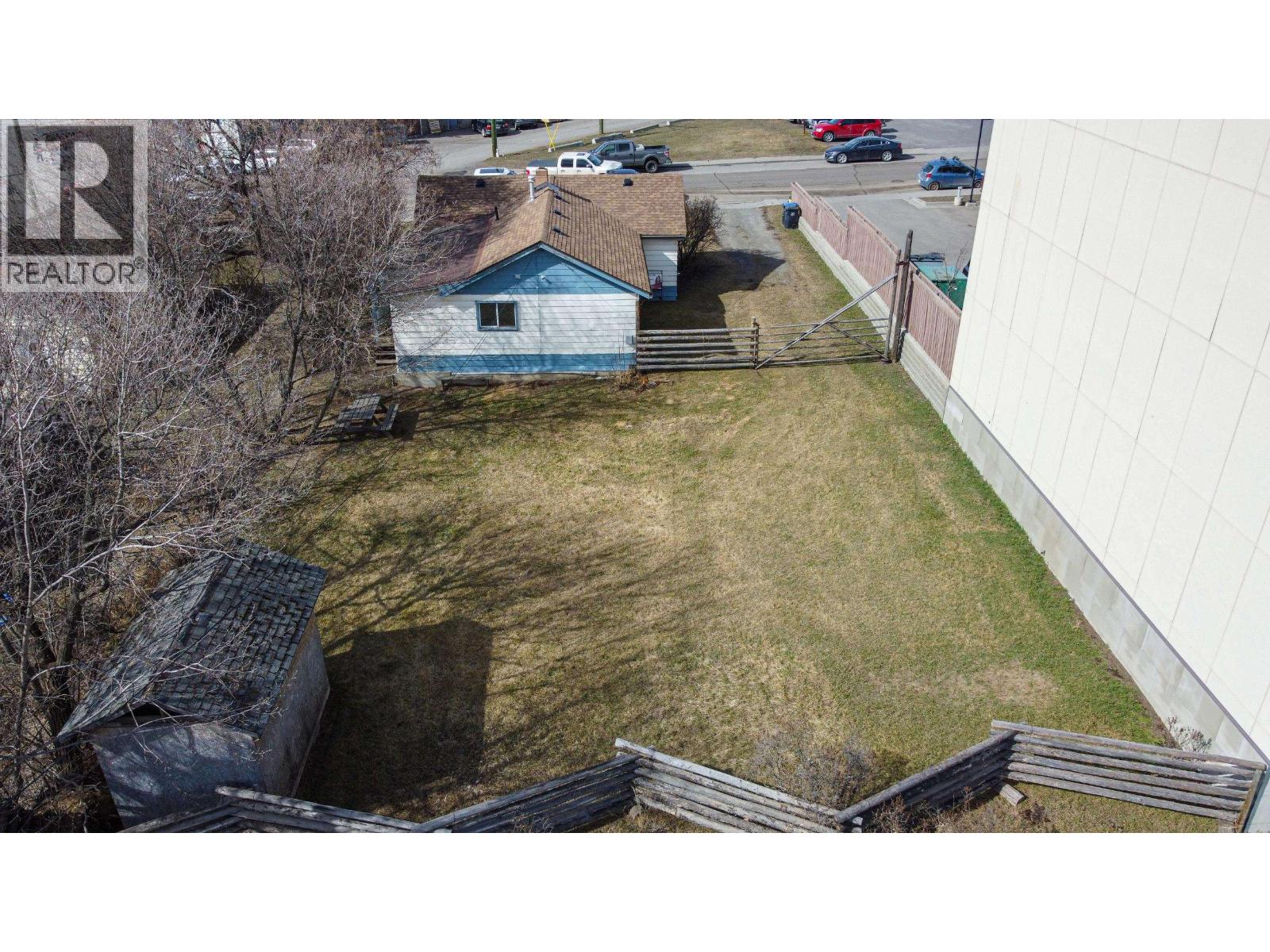 242 S 3RD AVENUE, Williams Lake