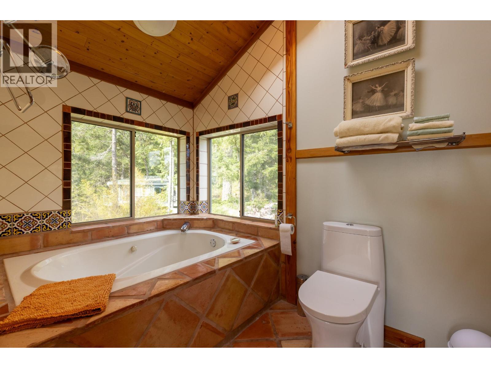 181 PERSEPHONE PLACE, Keats Island