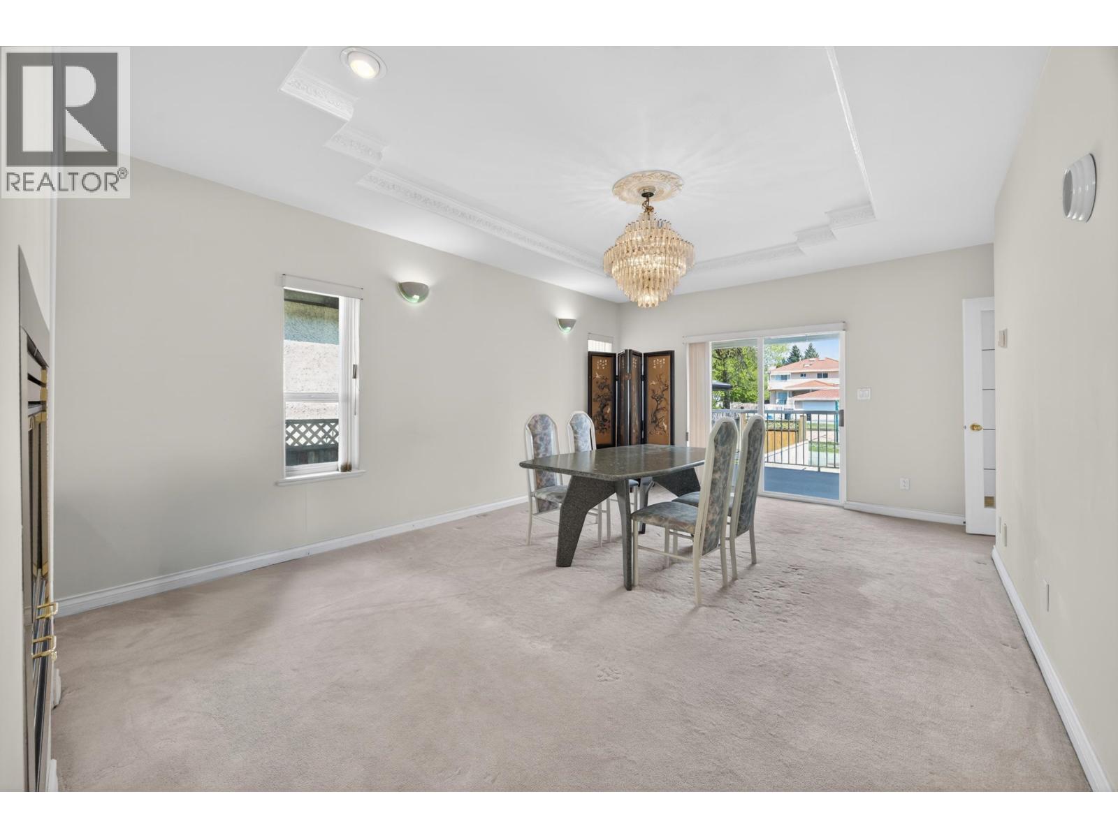 House in Burnaby - Image 15