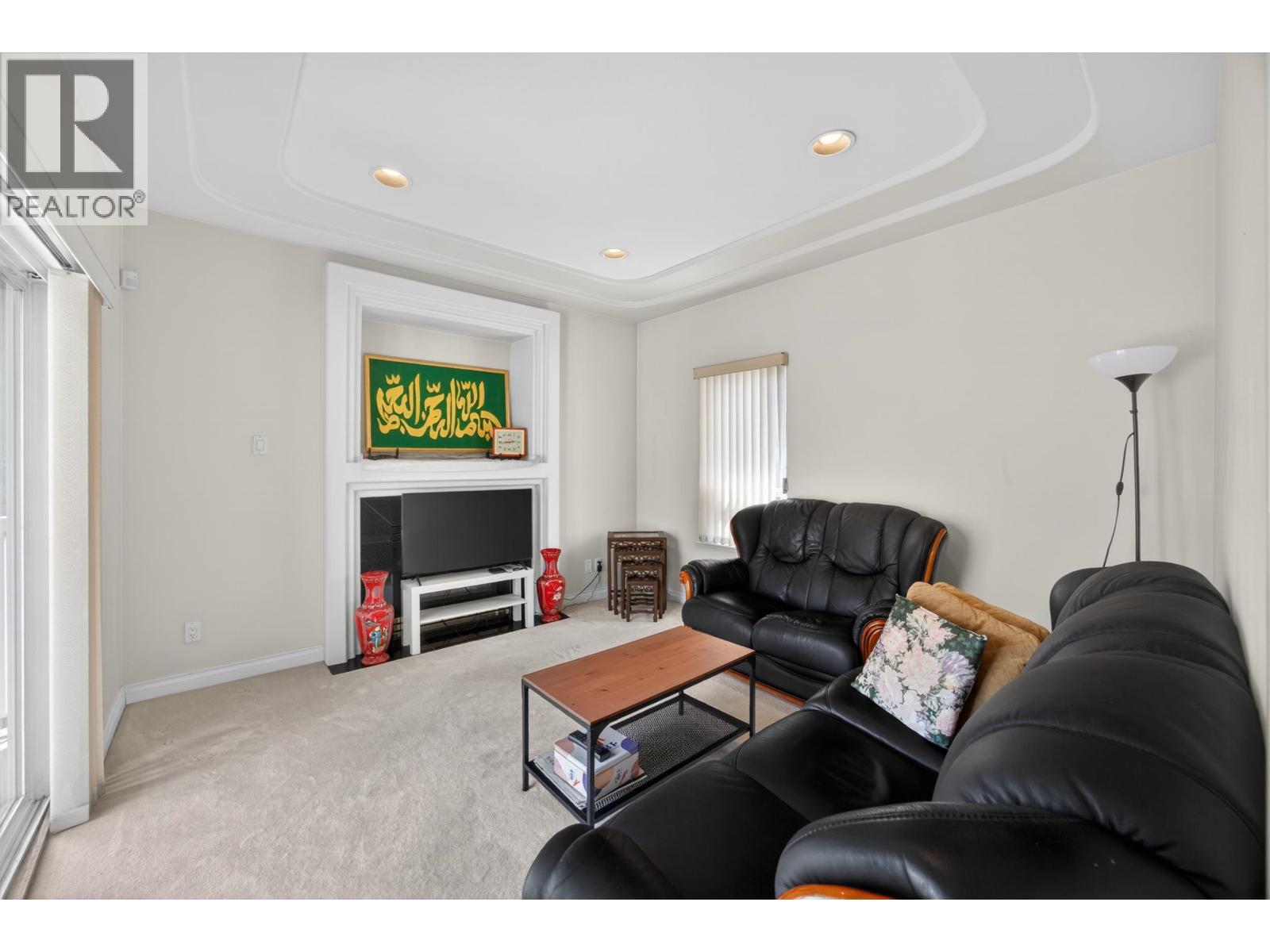 House in Burnaby - Image 16