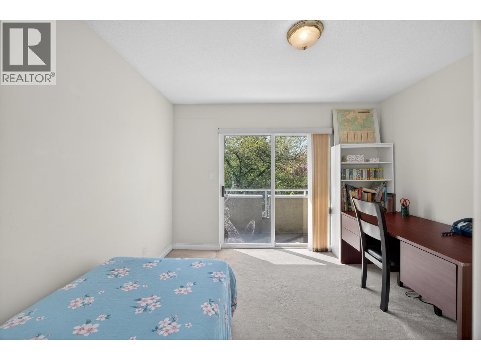 House in Burnaby - Image 4