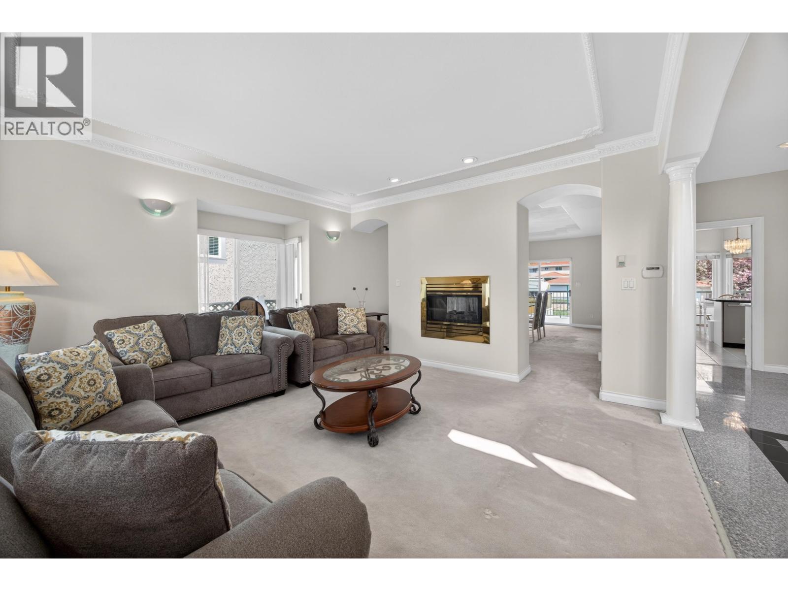 House in Burnaby - Image 19