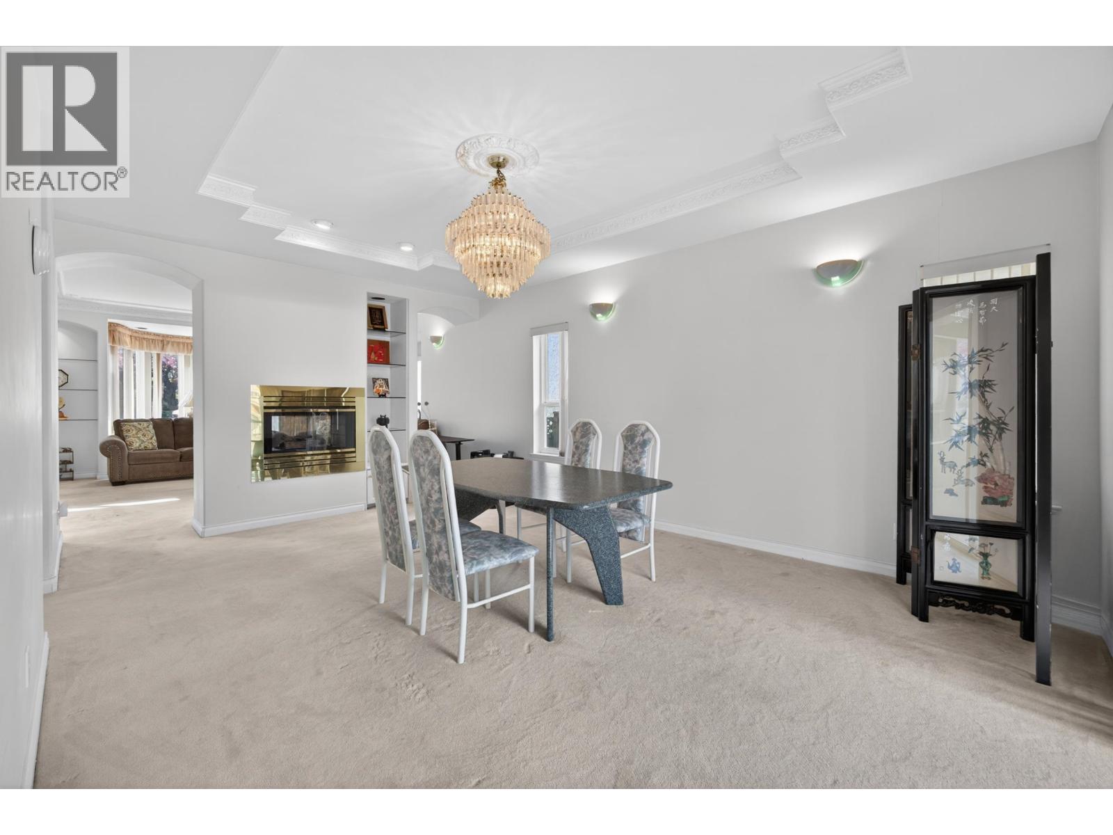 House in Burnaby - Image 36