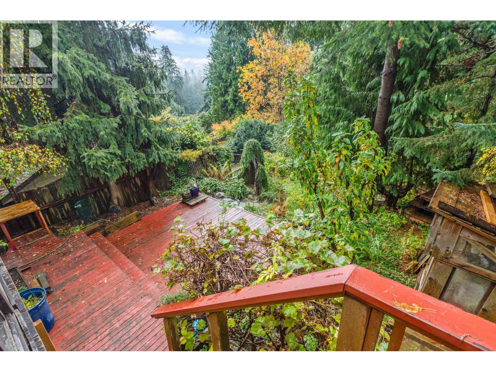 713 E ST. JAMES ROAD, North Vancouver