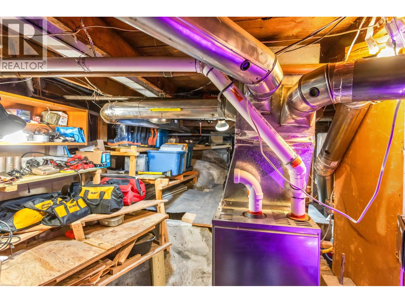 713 E ST. JAMES ROAD, North Vancouver