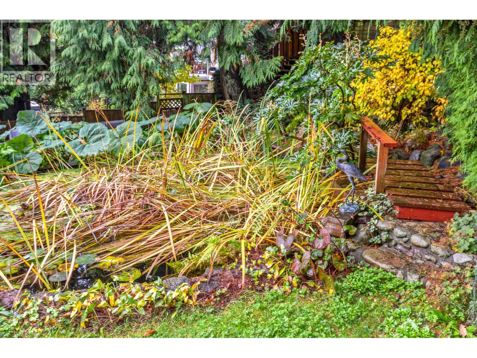 713 E ST. JAMES ROAD, North Vancouver