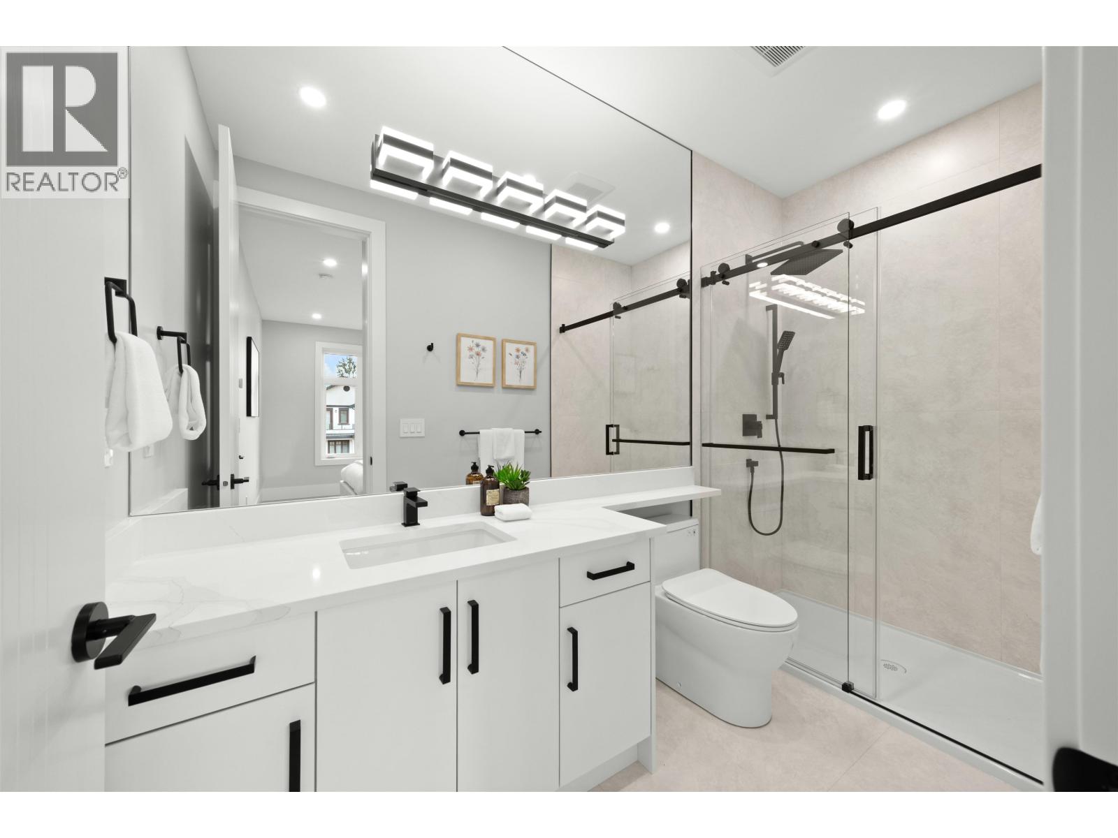 6400 RIVERDALE Drive, Richmond