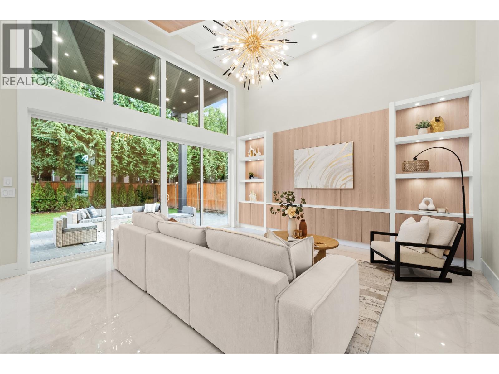 6400 RIVERDALE Drive, Richmond