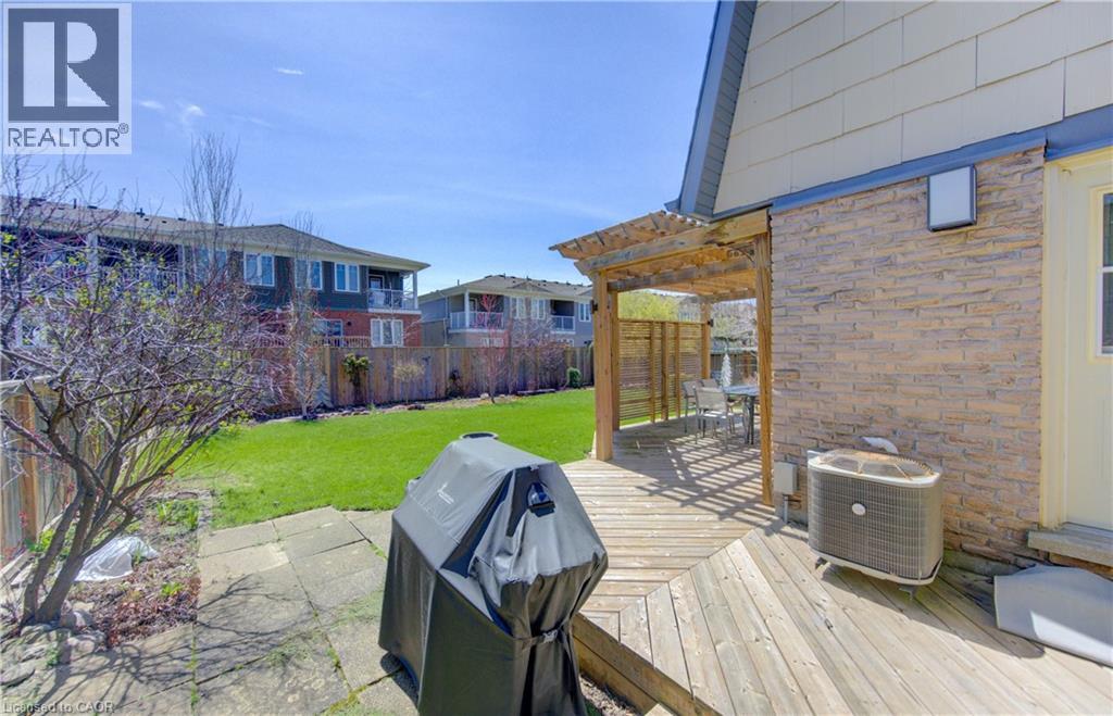 83 MANOR Drive - 37