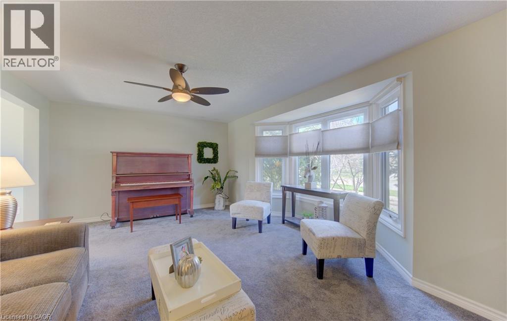 83 MANOR Drive - 7