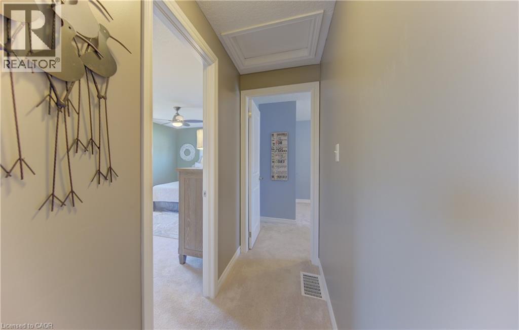 83 MANOR Drive - 25