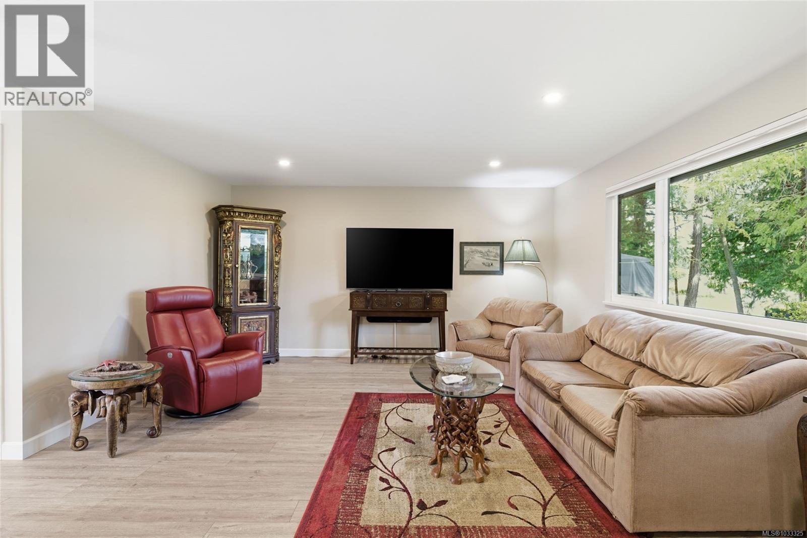 1599 Arbutus Dr - 17