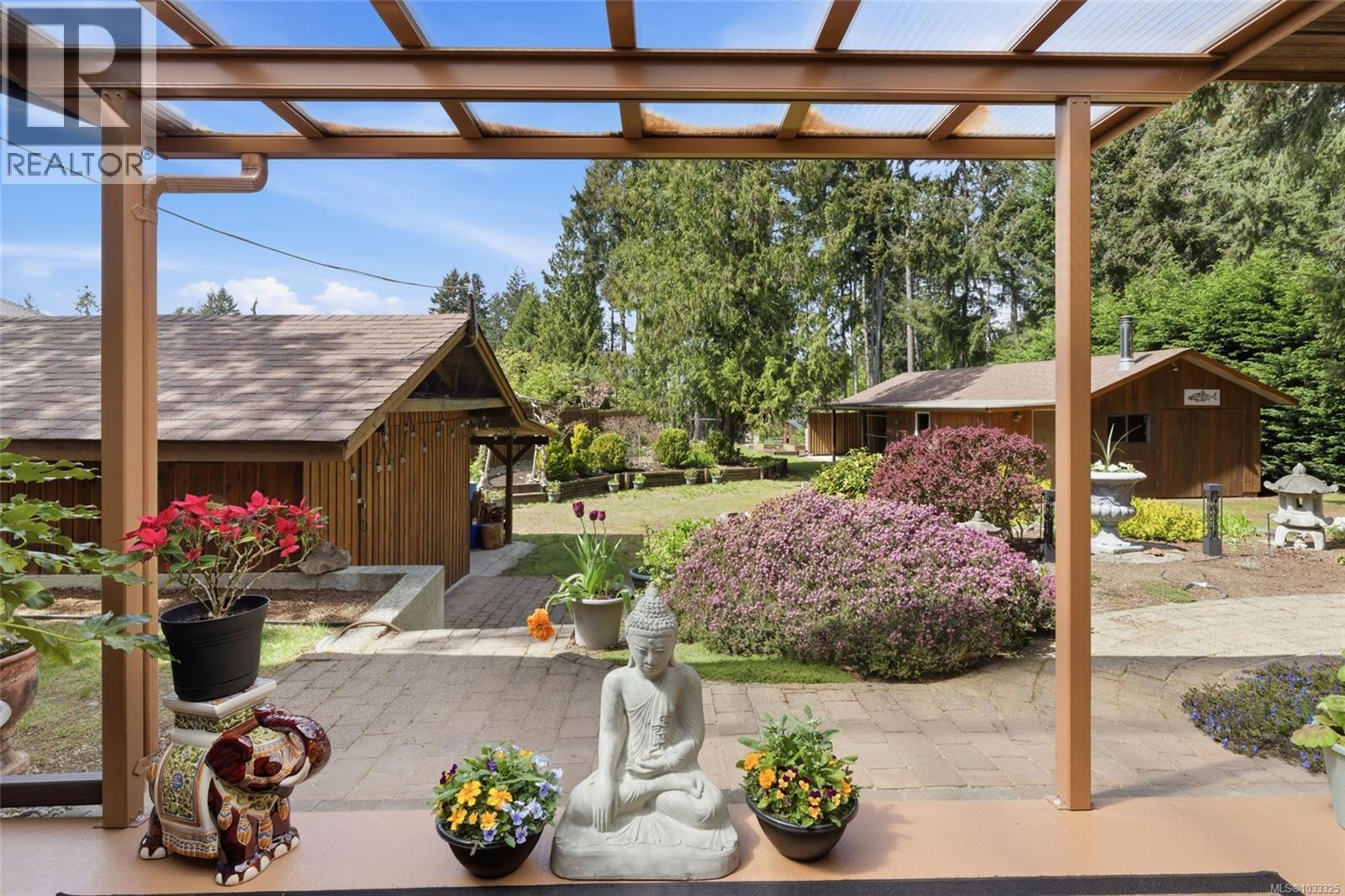 1599 Arbutus Dr - 25