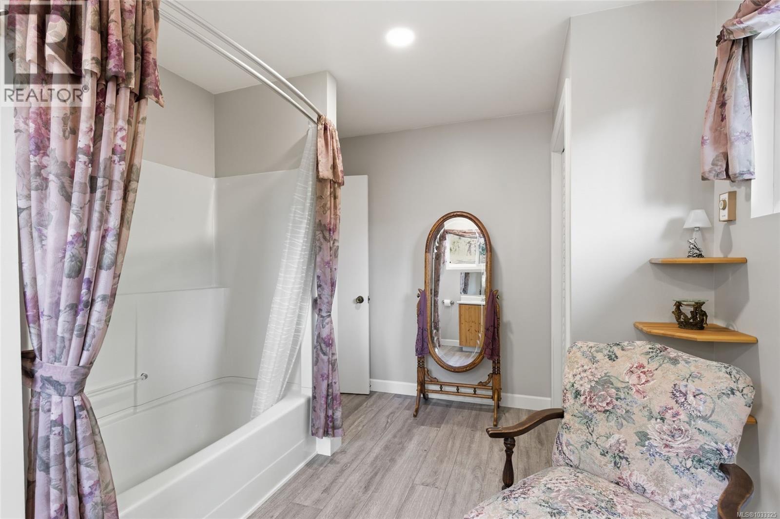 1599 Arbutus Dr - 28