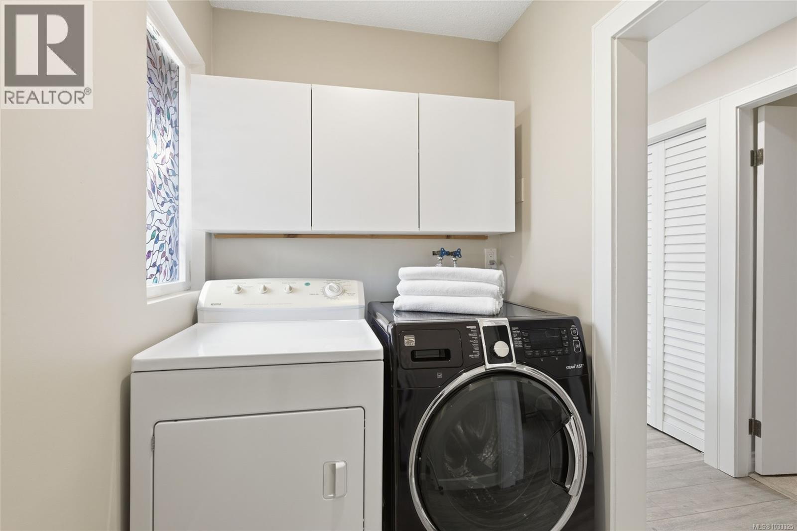 1599 Arbutus Dr - 30