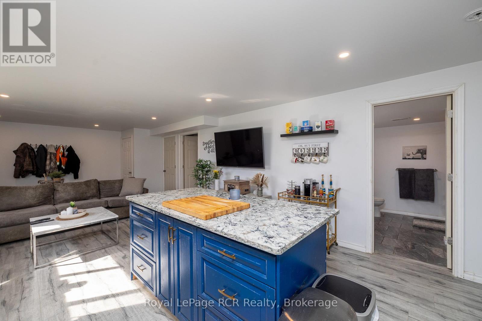 123 DOUGLAS STREET - 22